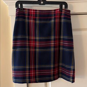 EUC Sz 6 Talbots Navy and Red Plaid Skirt